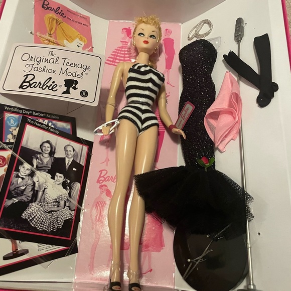 My Favorite Barbie The Original Teenage Fashion Barbie (1959 Reproduction) - Picture 5 of 7